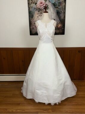 Beautiful Vintage 90s Eden Bridals Empire Waist Wedding Gown